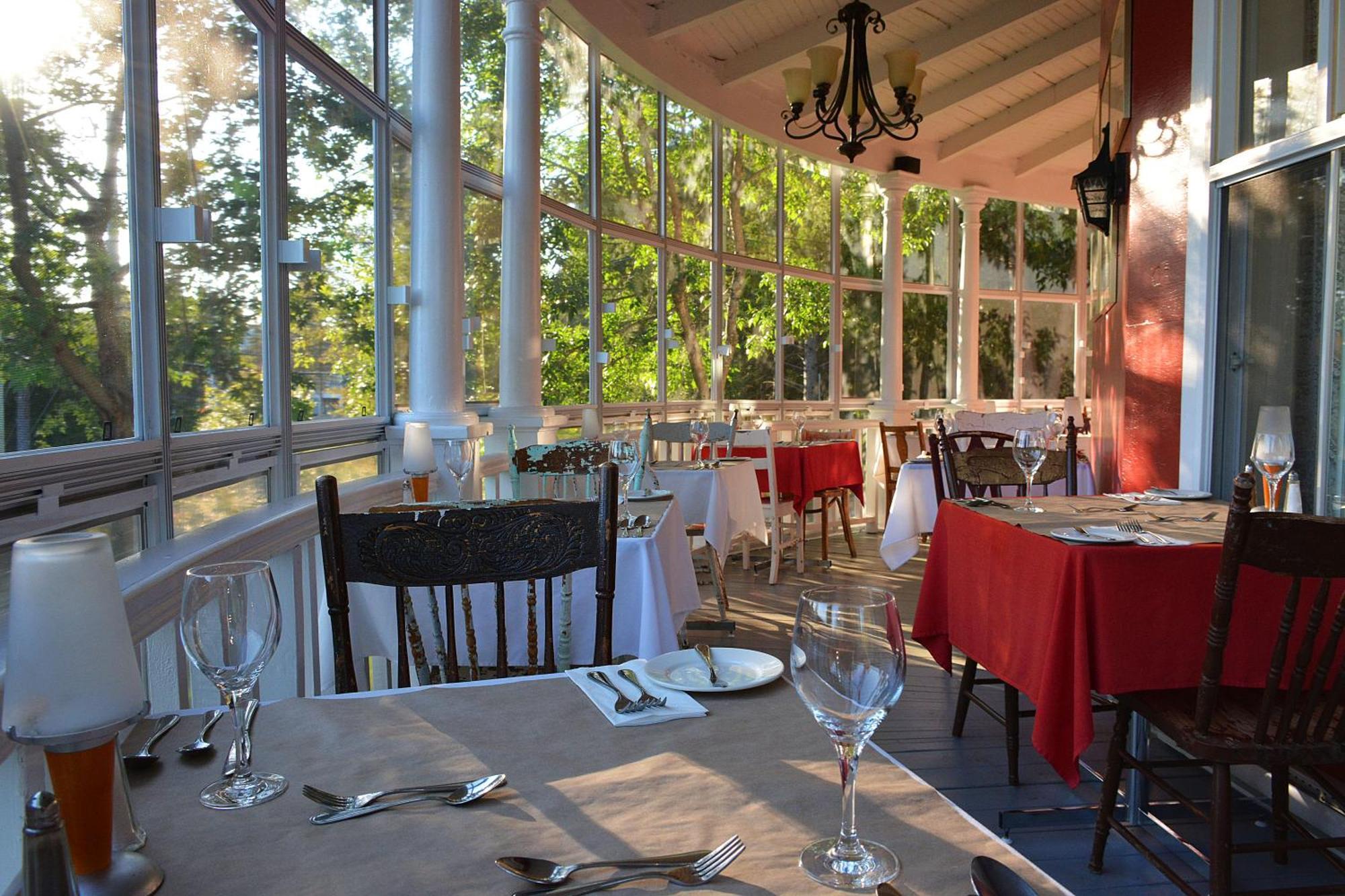 Auberge De La Tour Du Lac Sainte-Agathe-des-Monts Kültér fotó