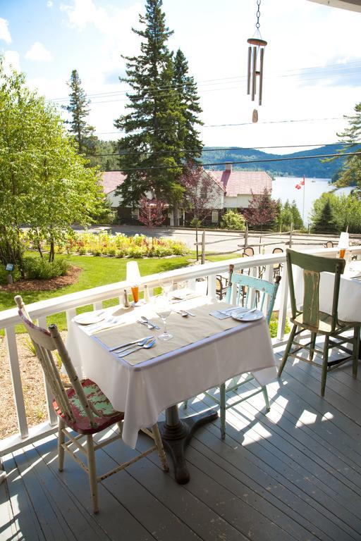 Auberge De La Tour Du Lac Sainte-Agathe-des-Monts Kültér fotó