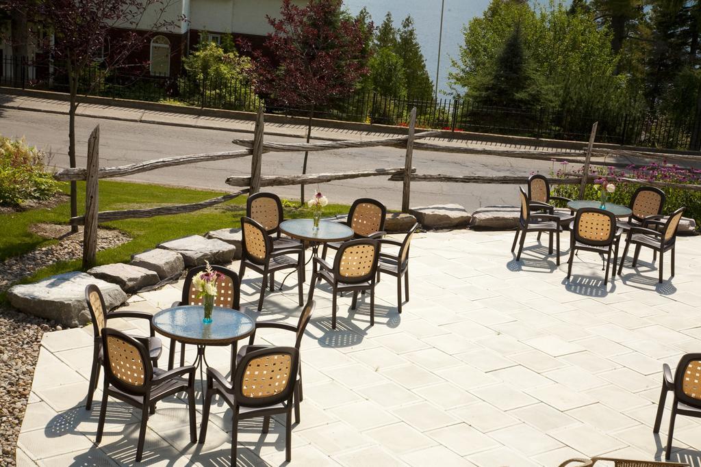 Auberge De La Tour Du Lac Sainte-Agathe-des-Monts Kültér fotó