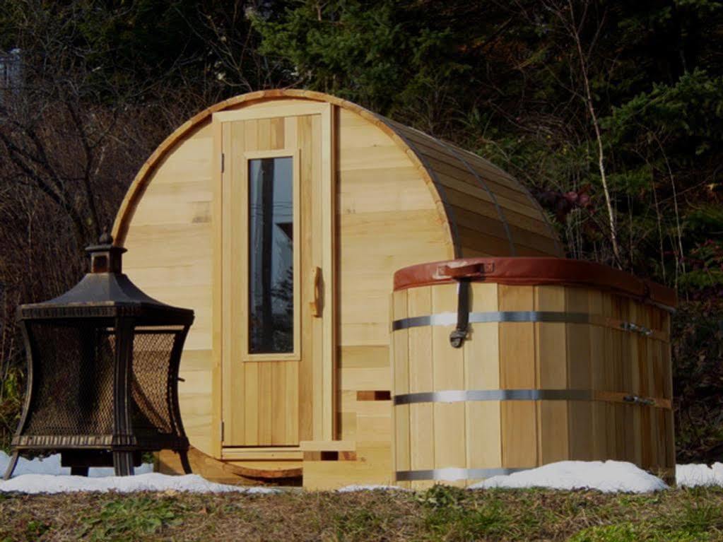 Auberge De La Tour Du Lac Sainte-Agathe-des-Monts Kültér fotó